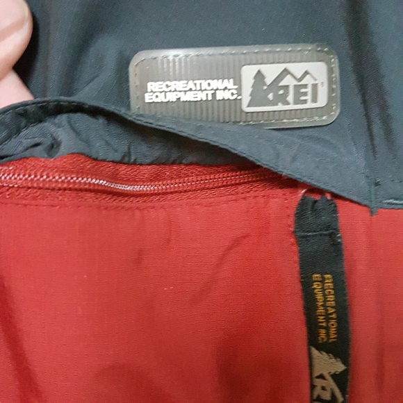 XL REI VINTAGE CHARCOAL & BURGUNDY TWO-TIME HOODED OUTDOOR ACTIVITY JACKET - Picture 8 of 14